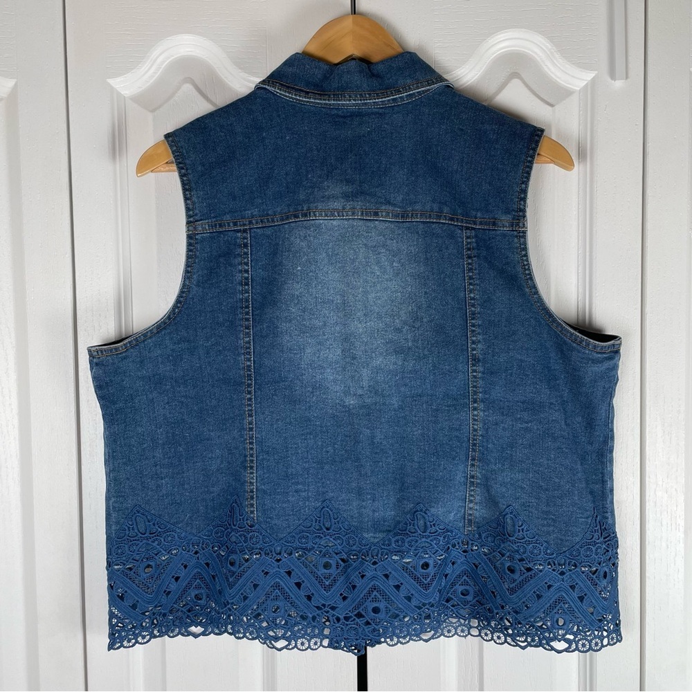Baccini Denim Vest Womens XL Blue Crochet Lace Trim Button Down Cotton Boho Chic - Picture 6 of 10